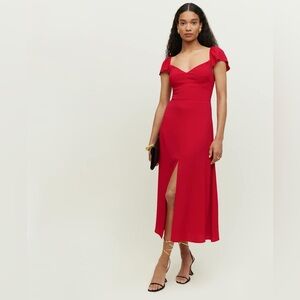 Reformation Baxley Dress in Cherry Size 4